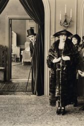 دانلود فیلم The Idle Class 1921